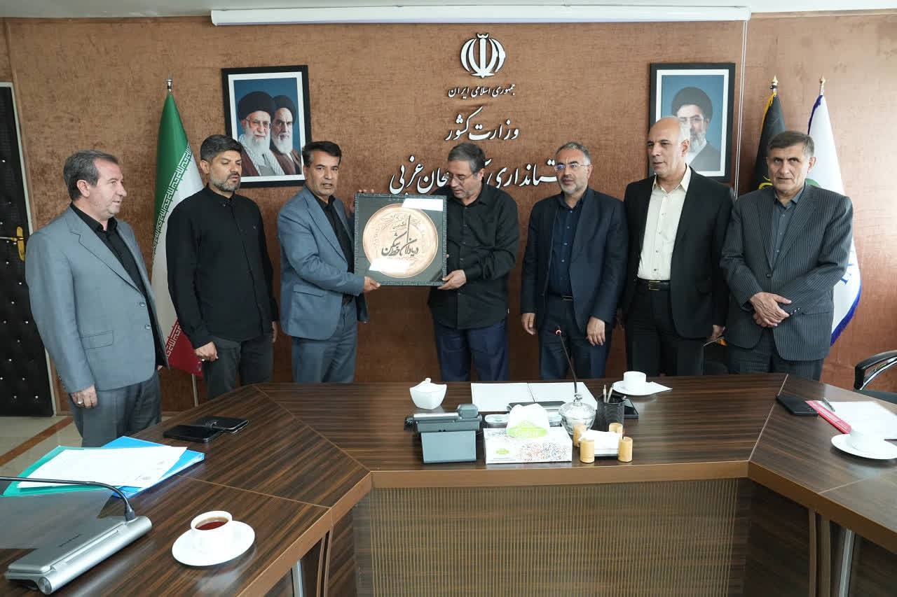 پیام آذری