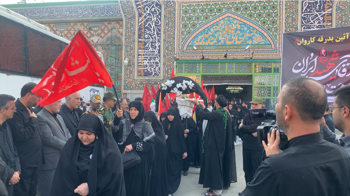 بدرقه زائران آذربایجان غربی برای حضور در مراسم تشییع رهبر شهید