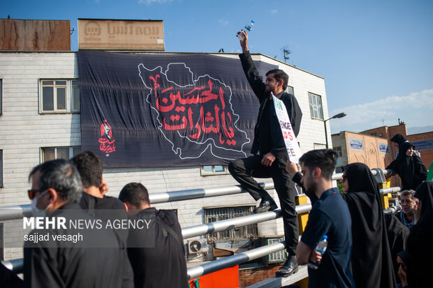 پیام آذری