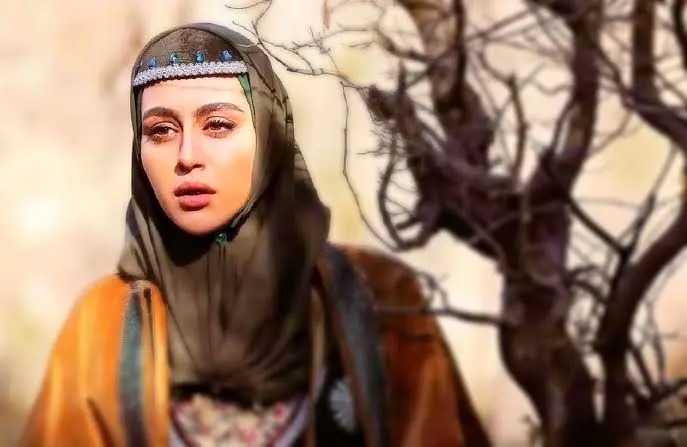 سفر در زمان؛ «گیلدخت» و «نفس بازغی» در پشت‌صحنه یک تئاتر؛ سال ۱۴۰۲