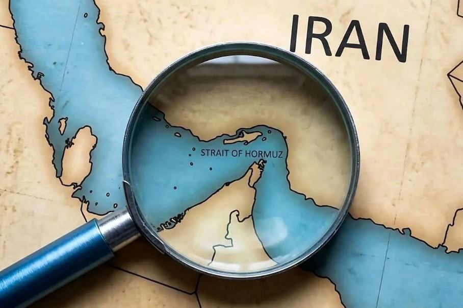 سرمقاله آرمان ملی/ آمریکا و کارت تنگه هرمز