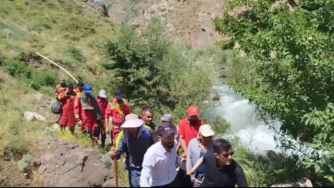 پیکر بانوی مغروق مفقودی در آبشار سوله دوکل پس از ۸ روز پیدا شد