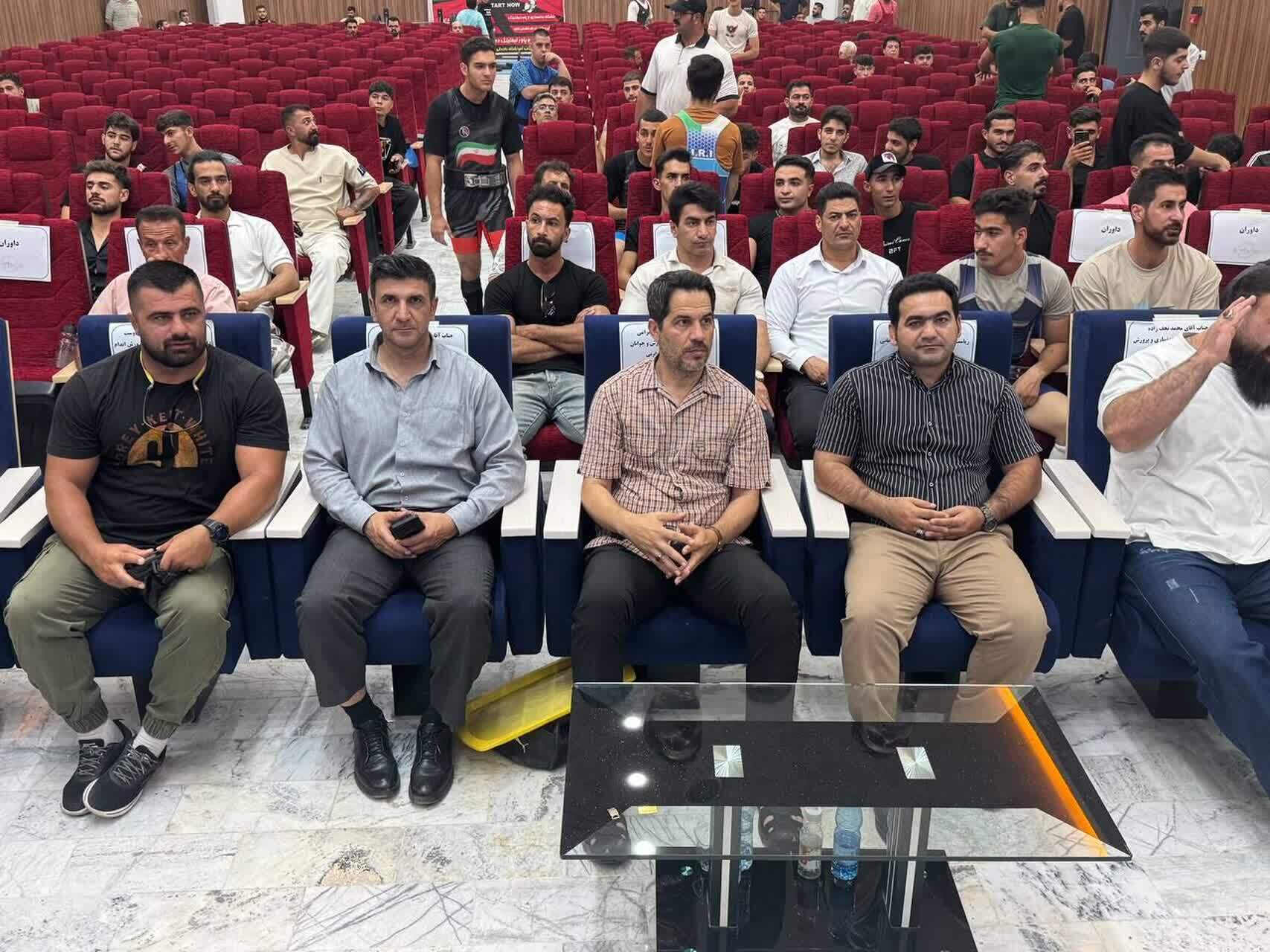 پیام آذری
