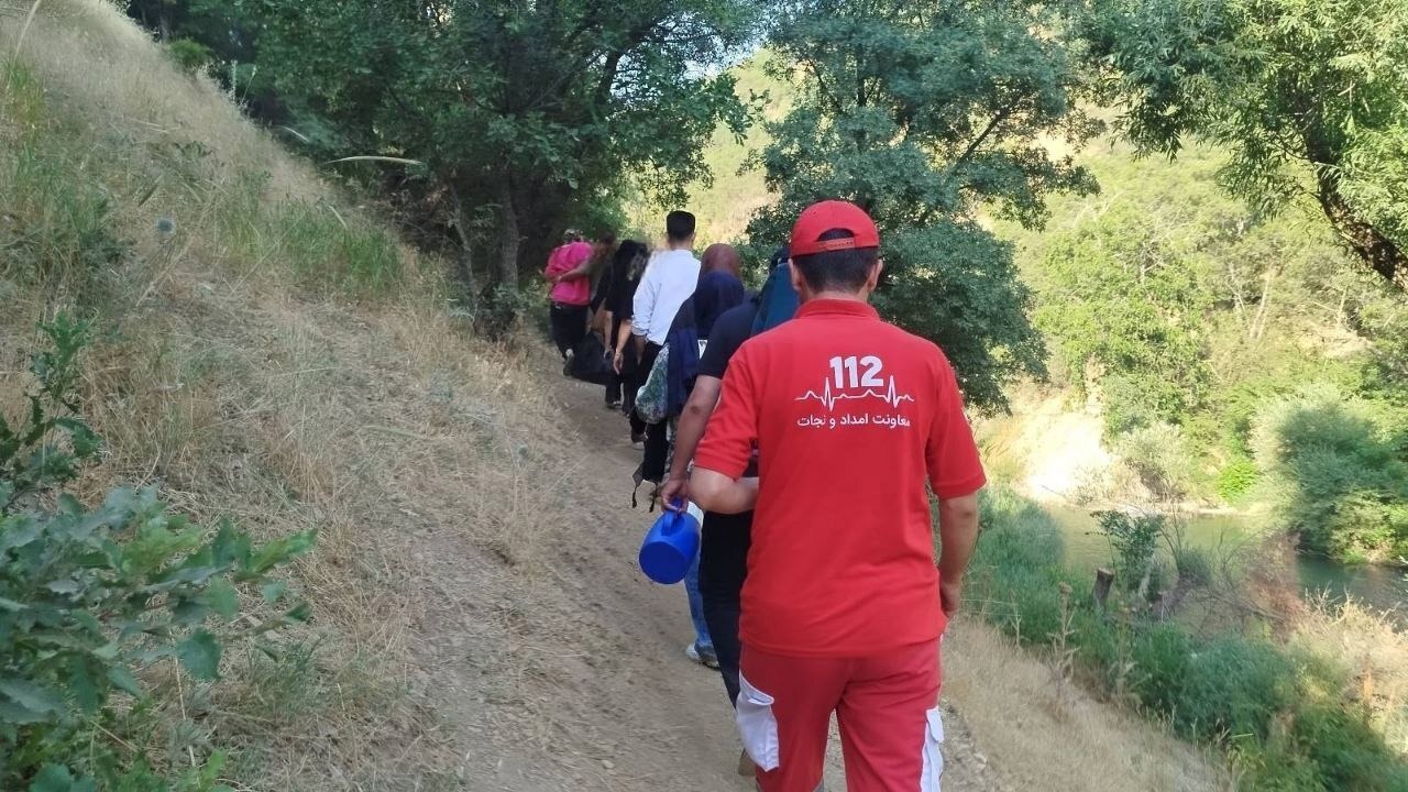 نجات جان بیماری باکاهش هوشیاری در تفرجگاه خدرآبادشهرستان میرآباد