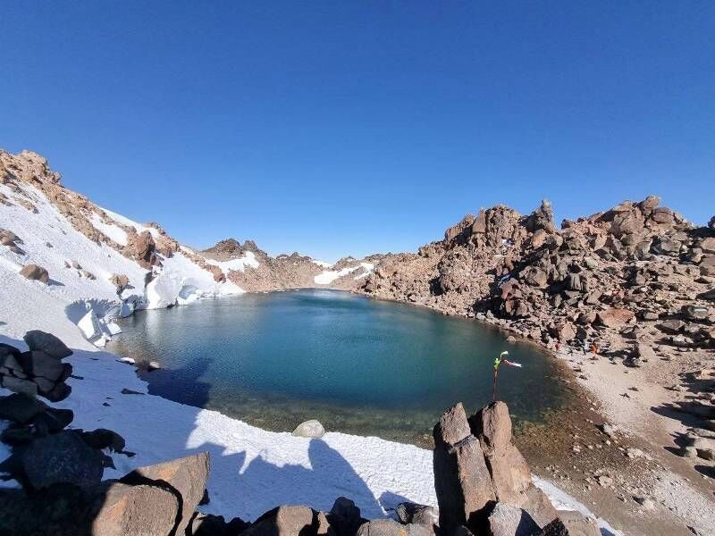 چهار فصل در یک قله