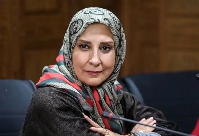 سفر زمان؛ چهرۀ «مرجانه گلچین» در ۲۳ سالگی در یک مصاحبه تلویزیونی؛ سال ۷۱