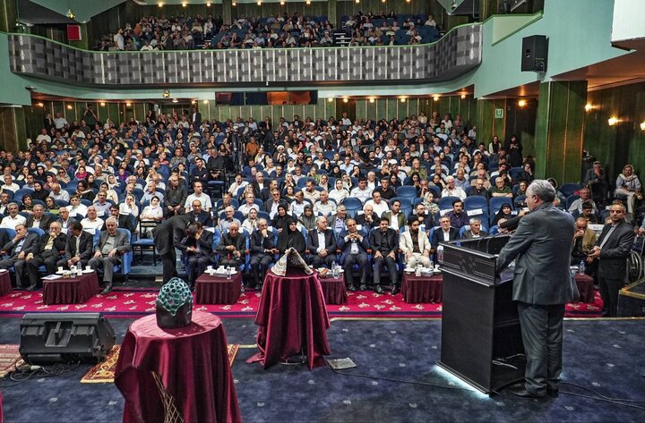 پیام آذری