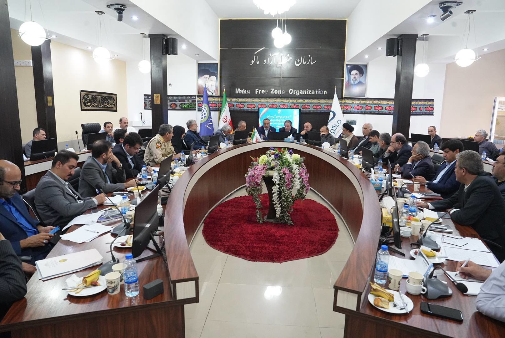 بررسی راهکارهای تسهیل امور بازرگانی و روان‌سازی جابجایی کالا درمرز بازرگان ماکو