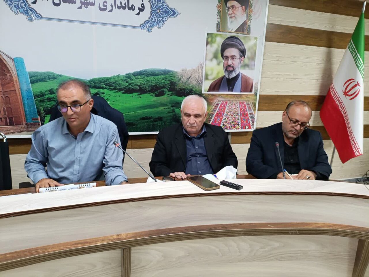 تأکید فرماندار و نماینده اهر بر تعامل سازنده با اصحاب رسانه