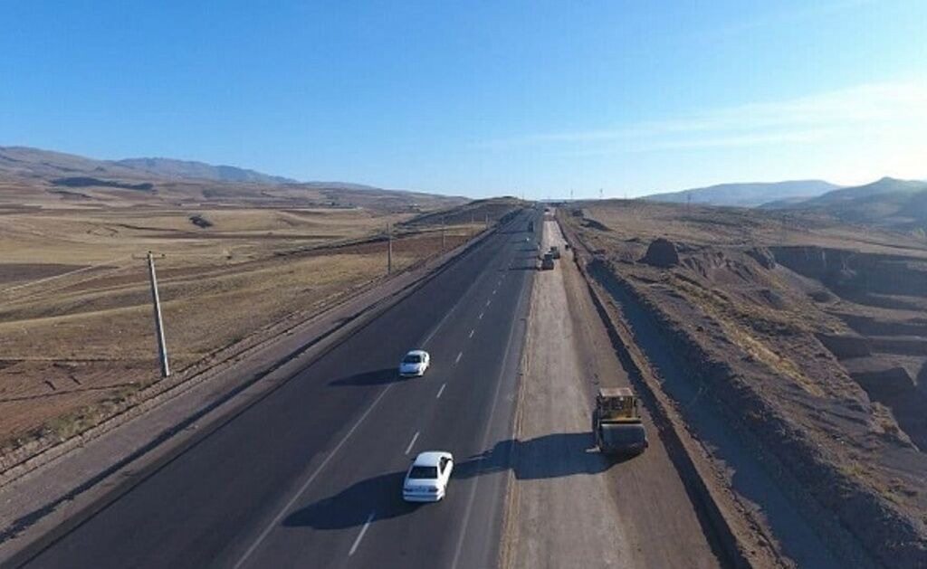 جاده مرگ که محور زندگی شد