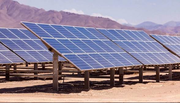فاز نخست نیروگاه خورشیدی ۲ مگاواتی چاهک وارد مدار شد | آخرین خبر