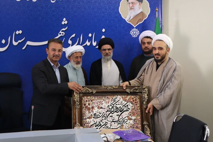 پیام آذری