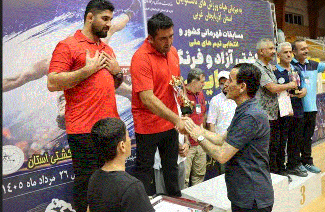 پیام آذری