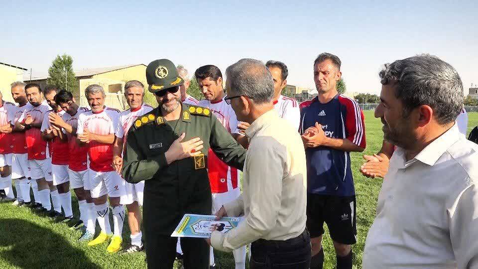 پیام آذری