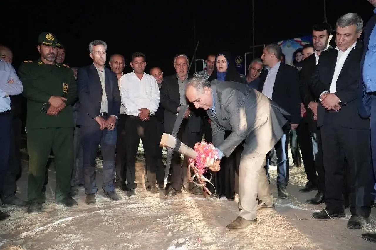 کلنگ‌زنی نیروگاه خورشیدی ۳ مگاواتی در لیلان