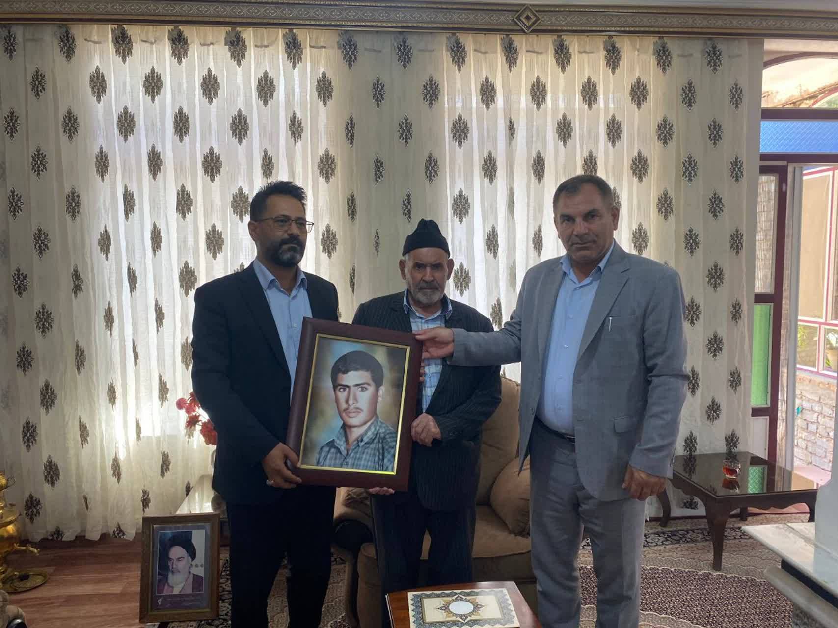 پیام آذری