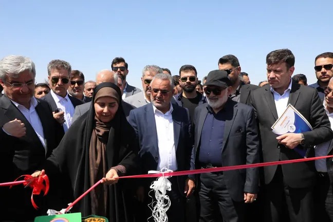 وزیر راه ۱۴ کیلومتر از باند دوم محور دارخوین ـ شادگان را افتتاح کرد