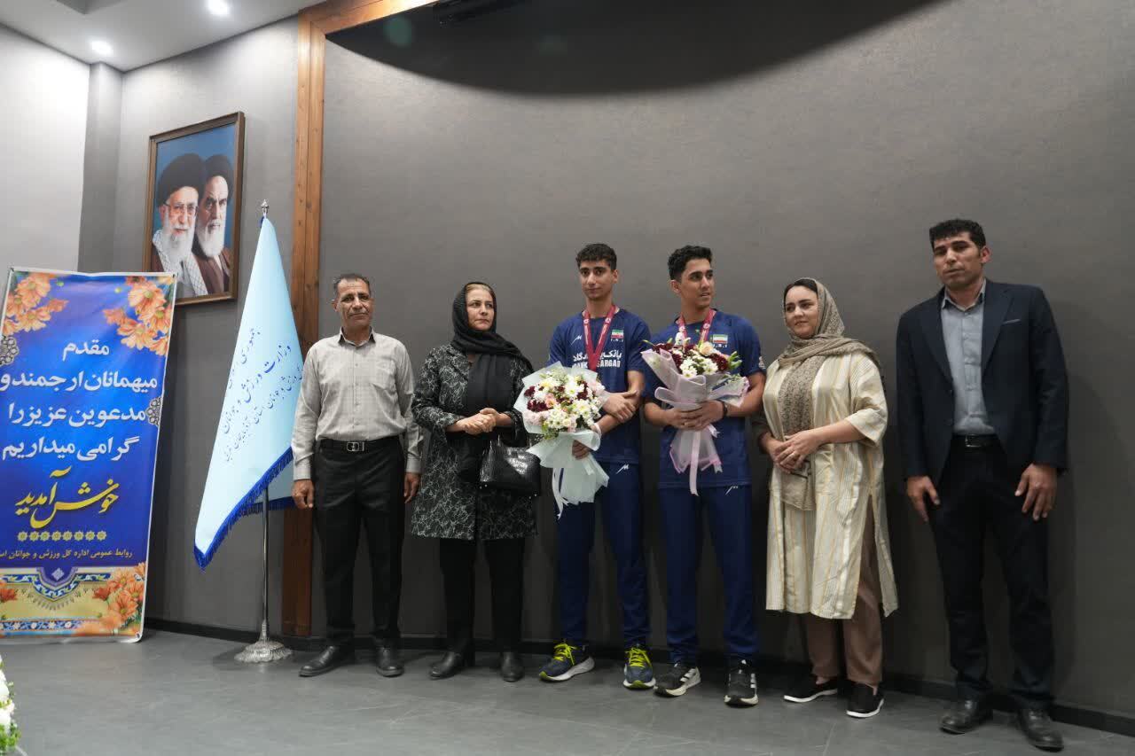 پیام آذری