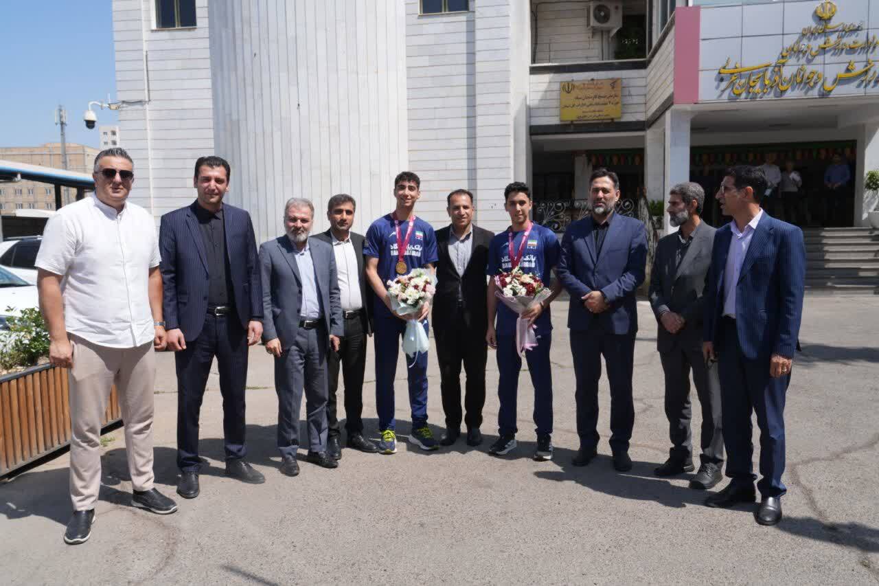 پیام آذری