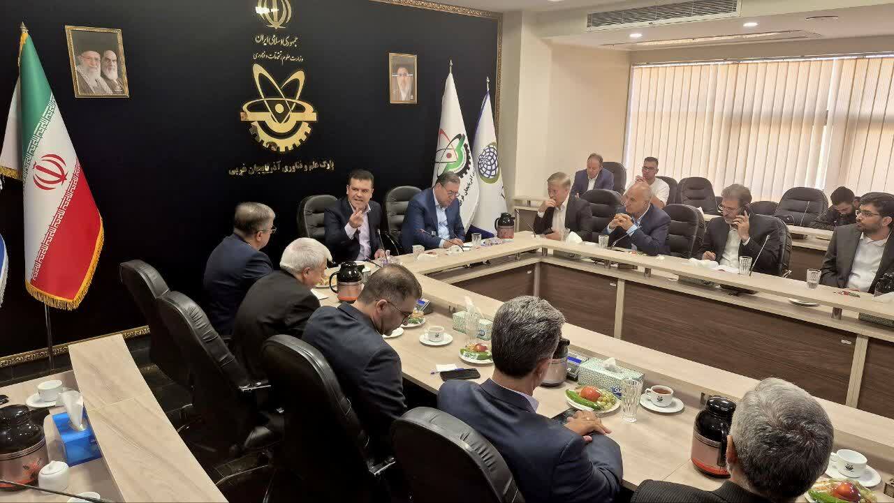 پیام آذری