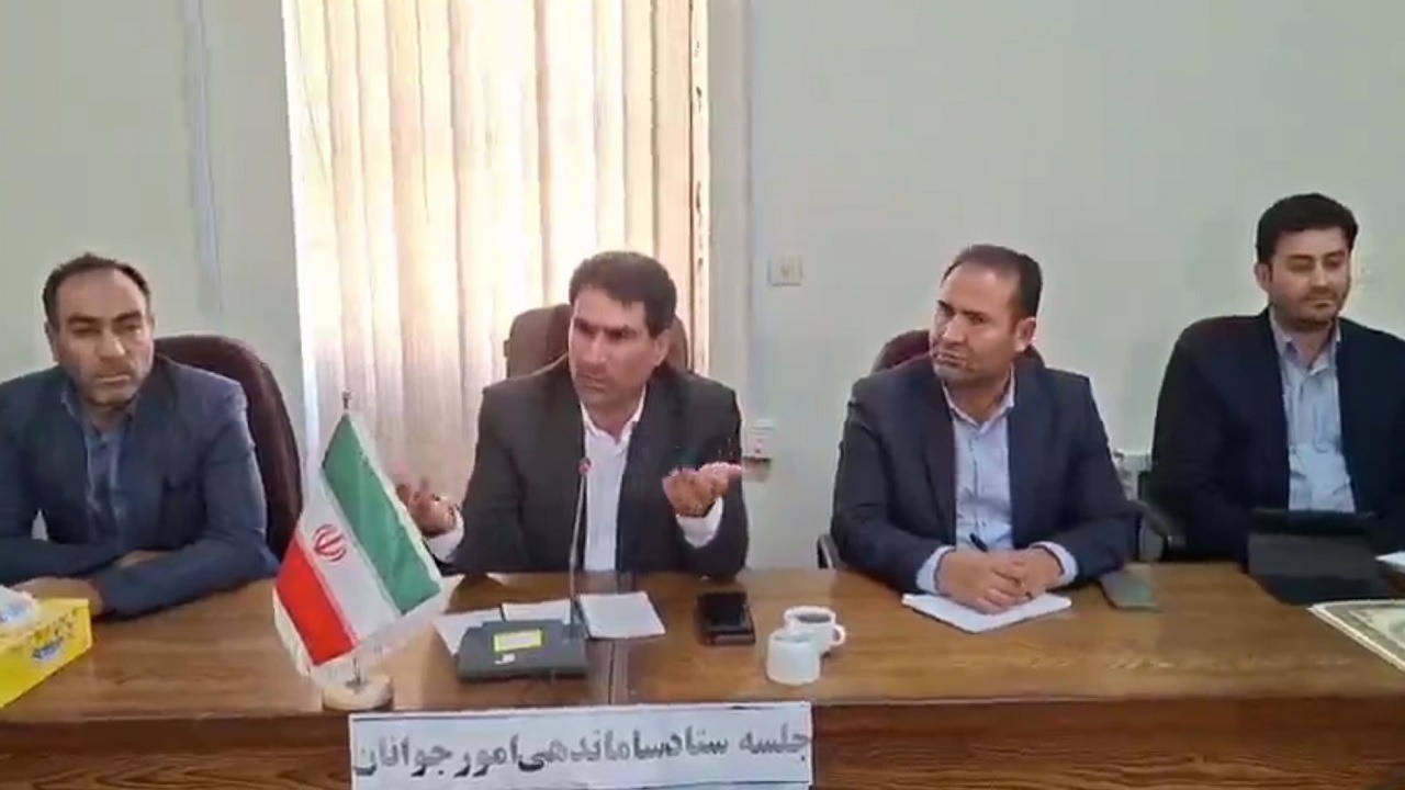 تخصیص اعتبار برای اصلاح و تکمیل سکوی تماشاگران مجموعه ورزشی آبش‌احمد