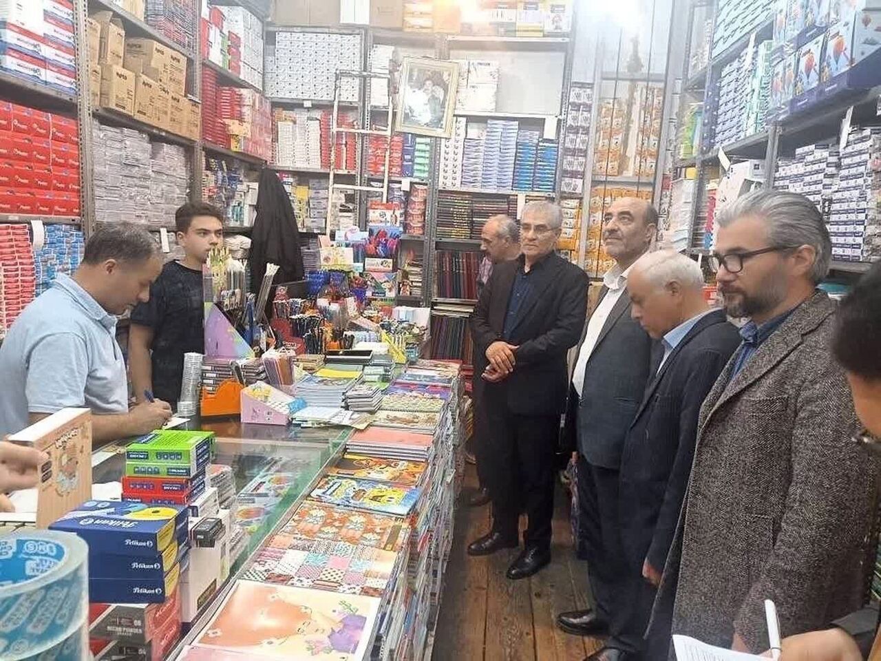 تشدید نظارت بر موجودی کالا‌های اساسی و نوشت‌افزار در بازار اردبیل