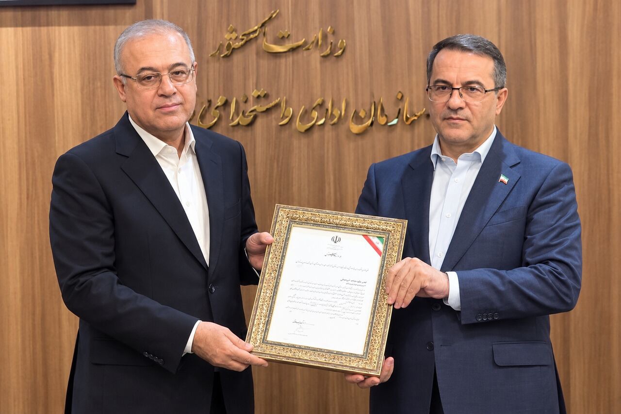 استاندار هرمزگان مورد تقدیر رئیس‌جمهور قرار گرفت