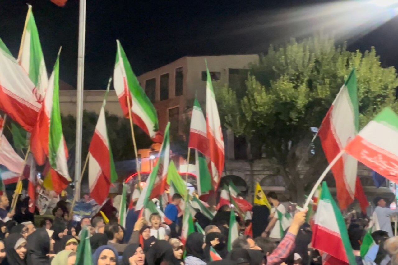 مردم تبریز در ۲۰۵مین شب؛ عهد با رهبری ناگسستنی است