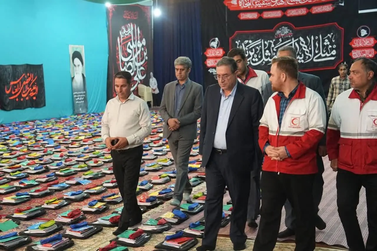 بیش از ۹ هزار بسته نوشت‌افزار به دانش‌آموزان کم‌برخوردار اهدا شد