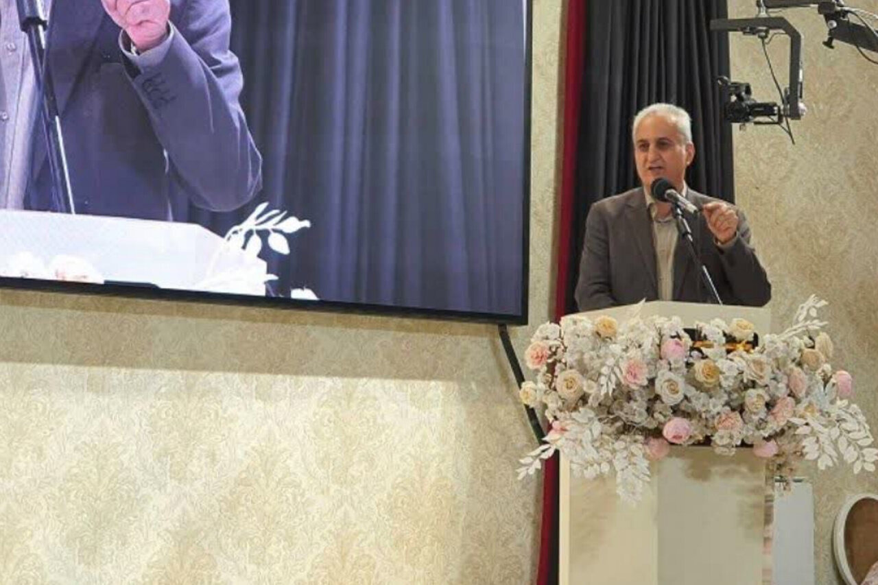 نقش جامعه داروسازی در تقویت تاب‌آوری اجتماعی و اعتماد عمومی
