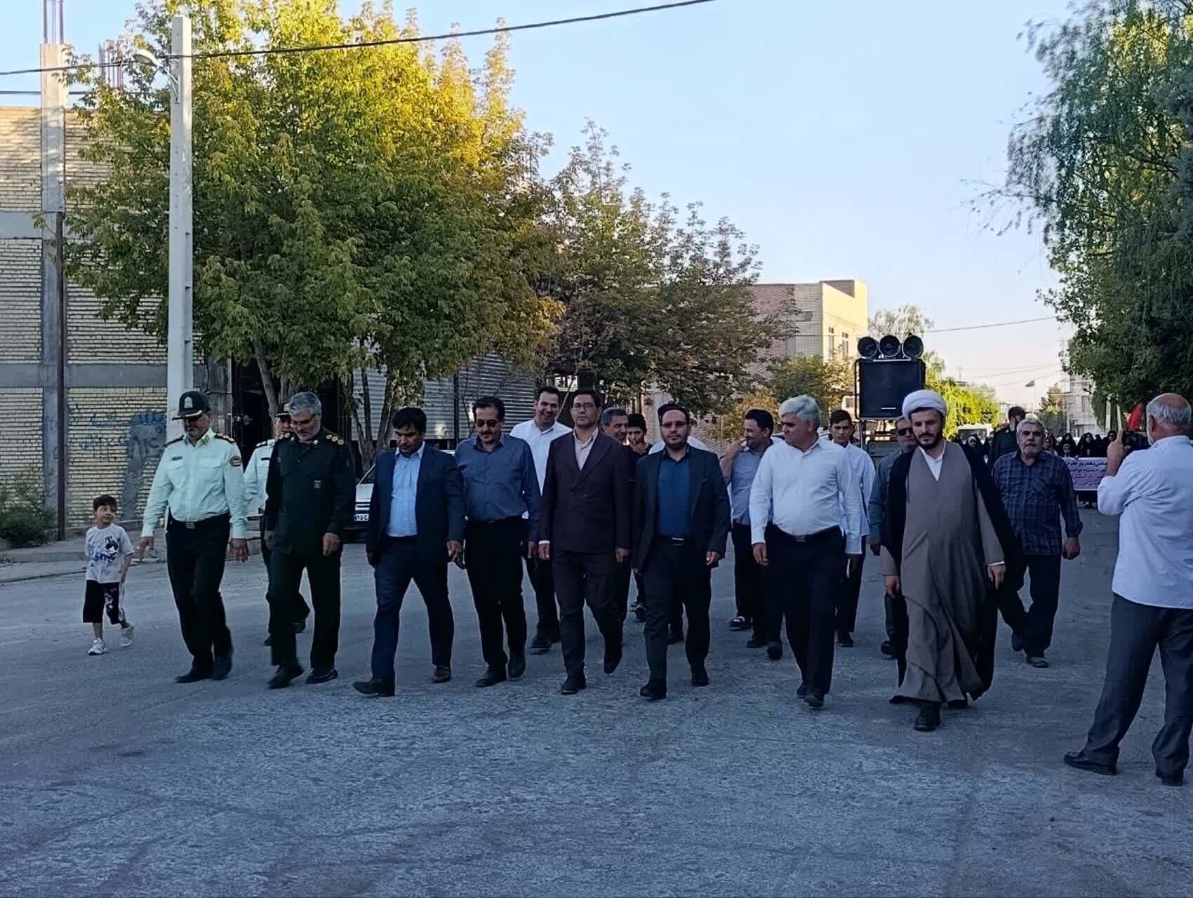 شرکت چهاربرجی ها در همایش پیاده روی خانوادگی