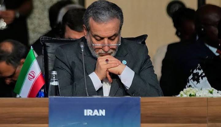 کیهان: مذاکره عملیات فریب است، محاصره با قدرت شکسته می‌شود