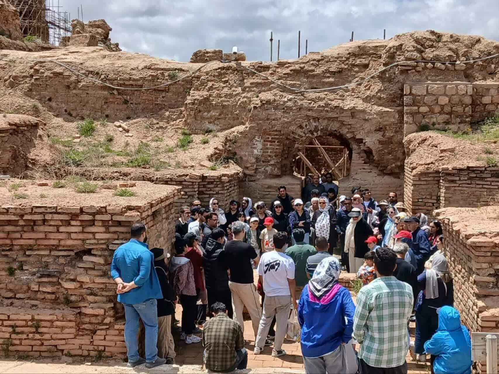 پیام آذری
