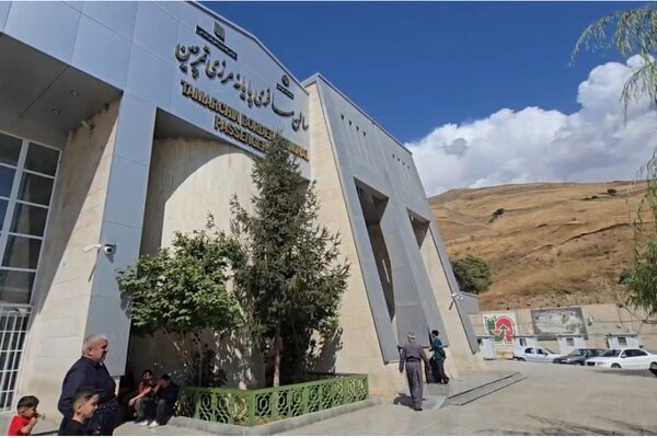 تردد مرزنشینان در تمرچین با کارت‌های هوشمند ساماندهی شد