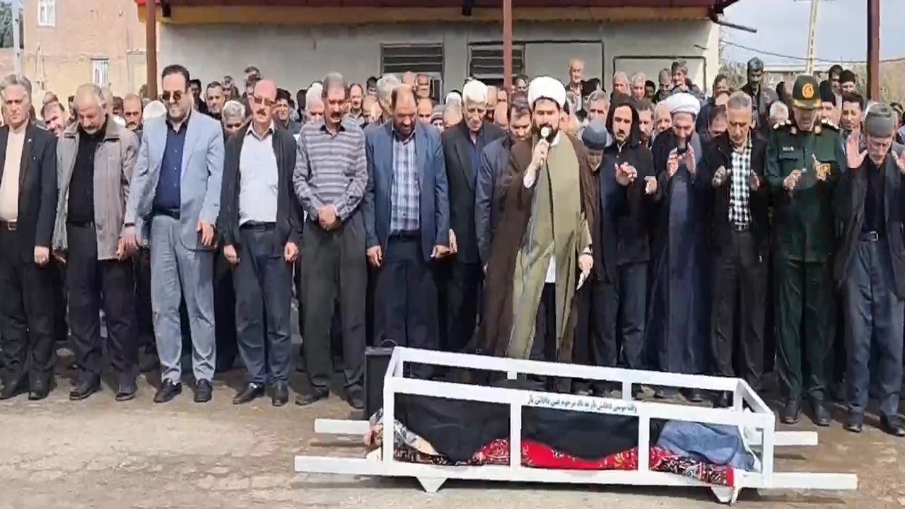تشییع پیکر پدر شهید نورخواست در سراب
