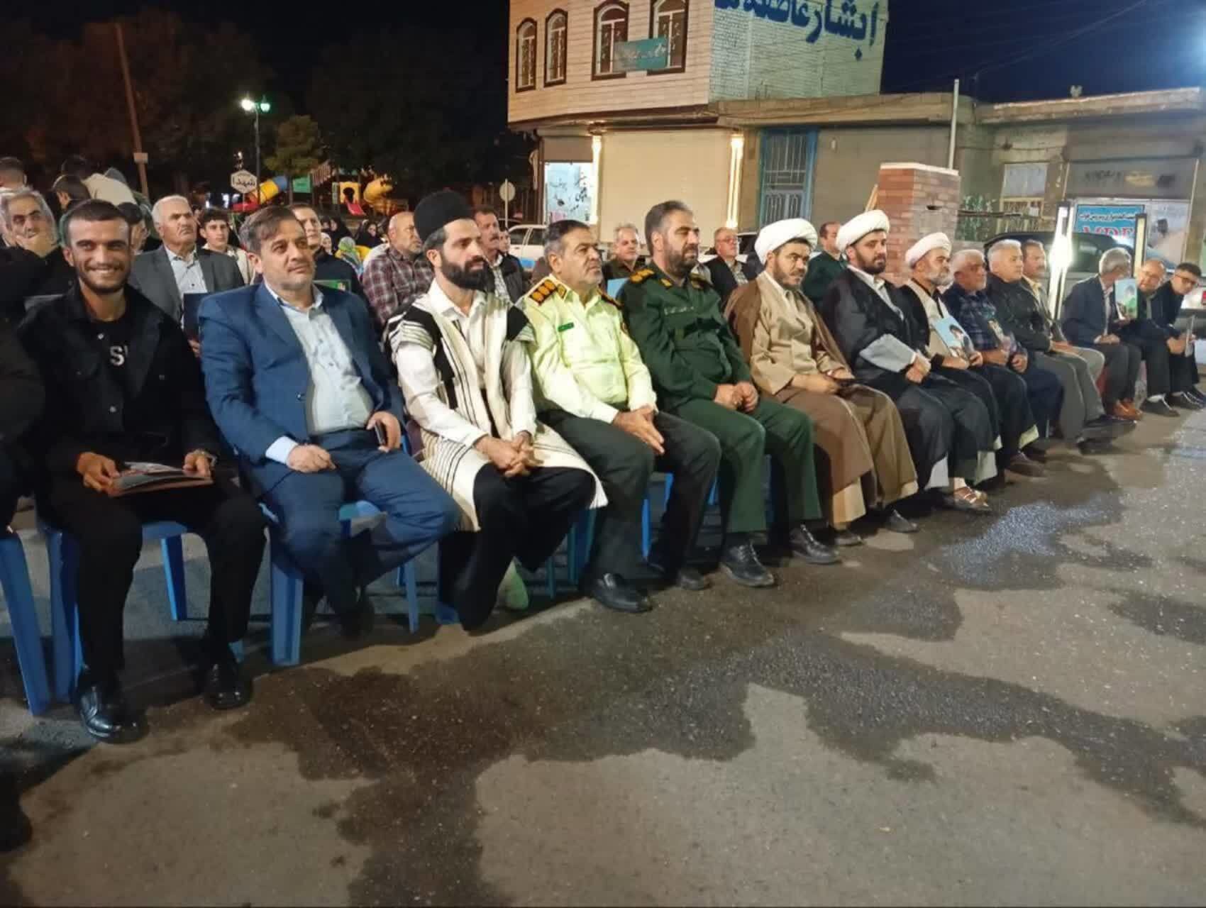 روایتگری مظلومیت بچه‌های شهید میناب در تجمع شبانه مردمی باروق