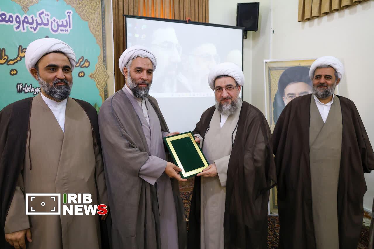 پیام آذری