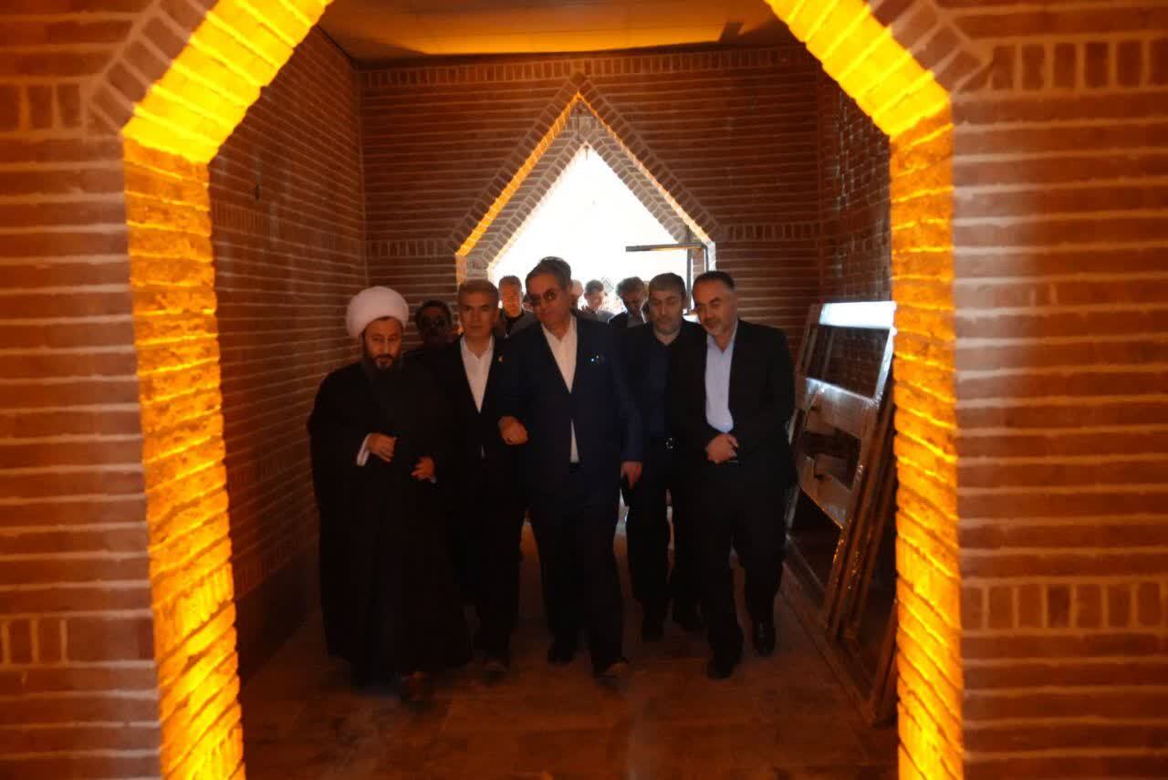 پیام آذری