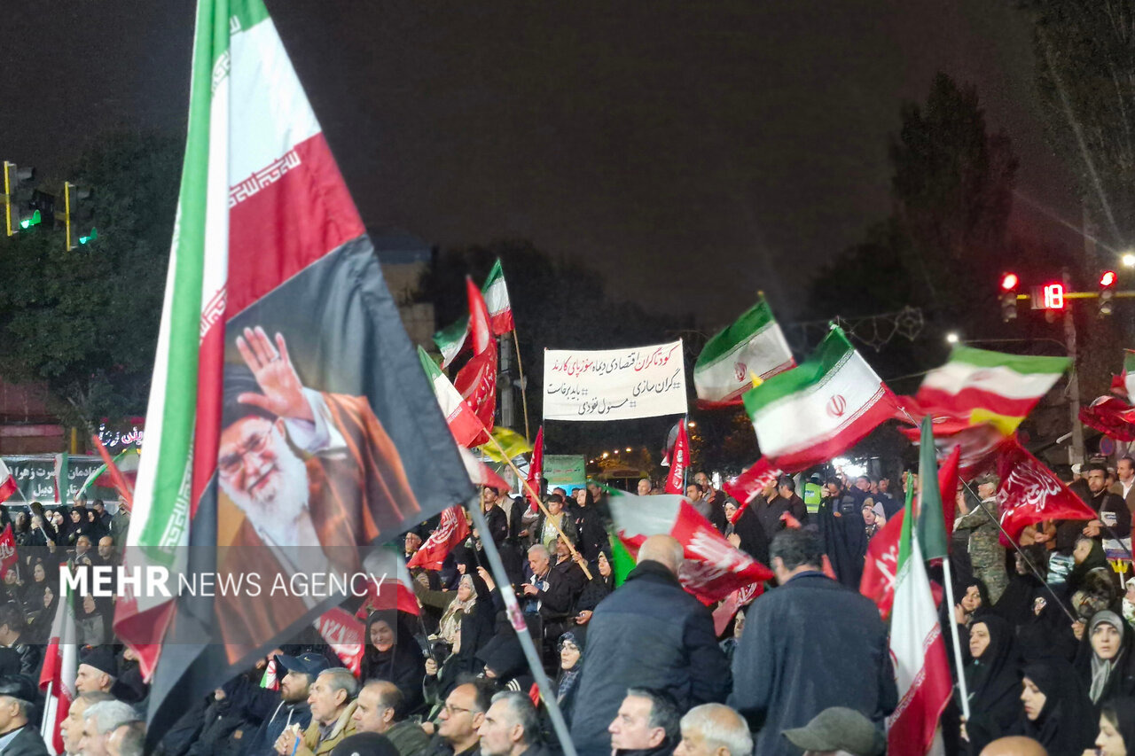 اردبیلی‌ها بار دیگر وفاداری خود به انقلاب را نشان دادند