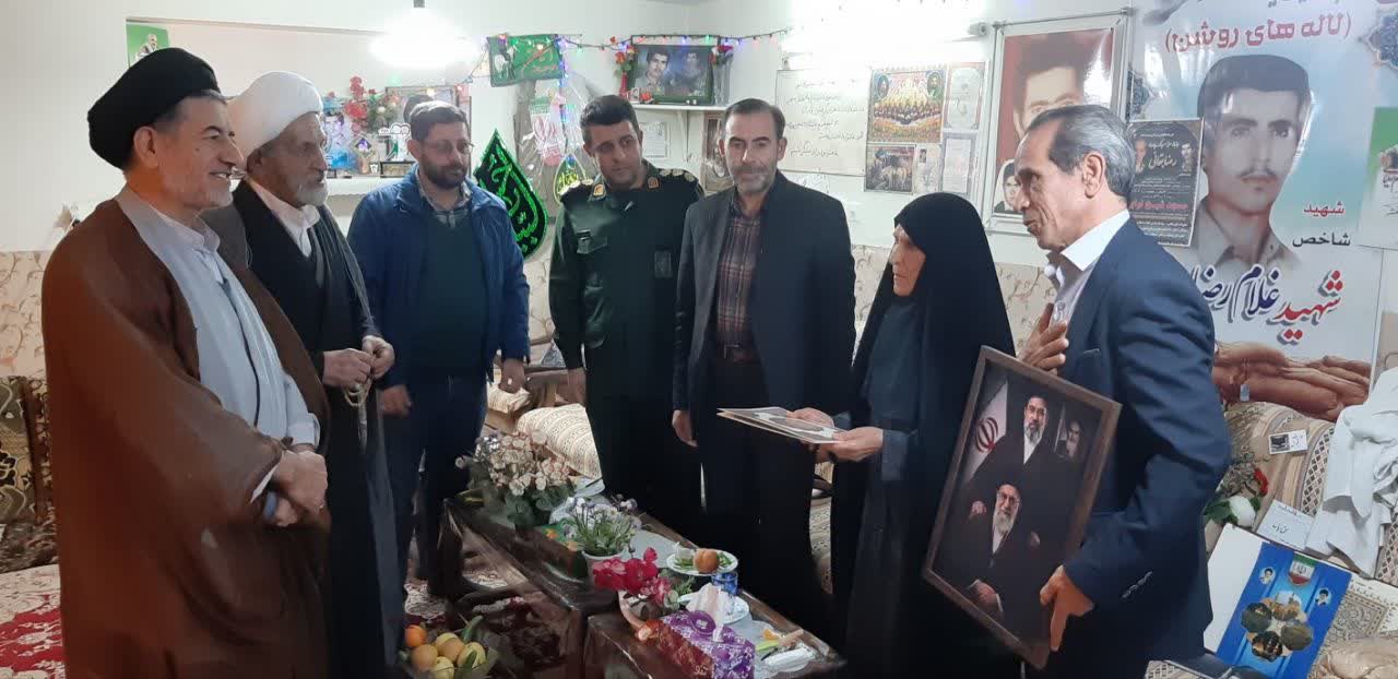 پیام آذری