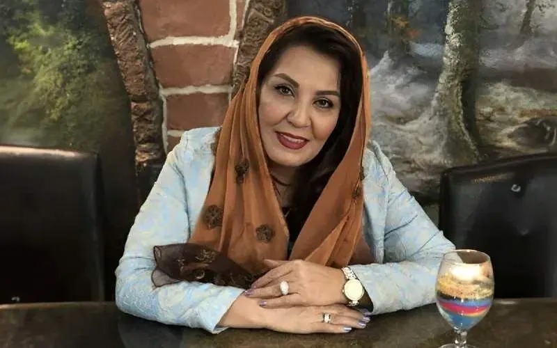 سفر در زمان؛ «زهره حمیدی و همسرش، حسین حمیدی» در روز عروسی شان؛ سال ۵۲