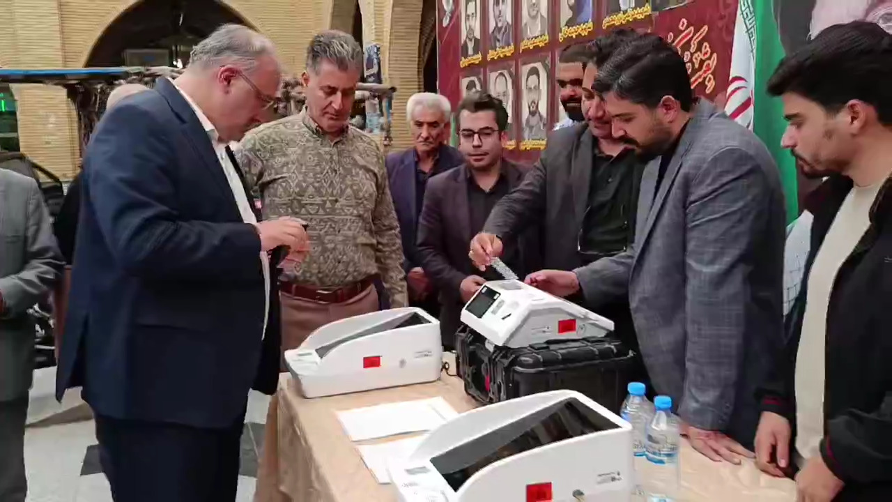 پیام آذری