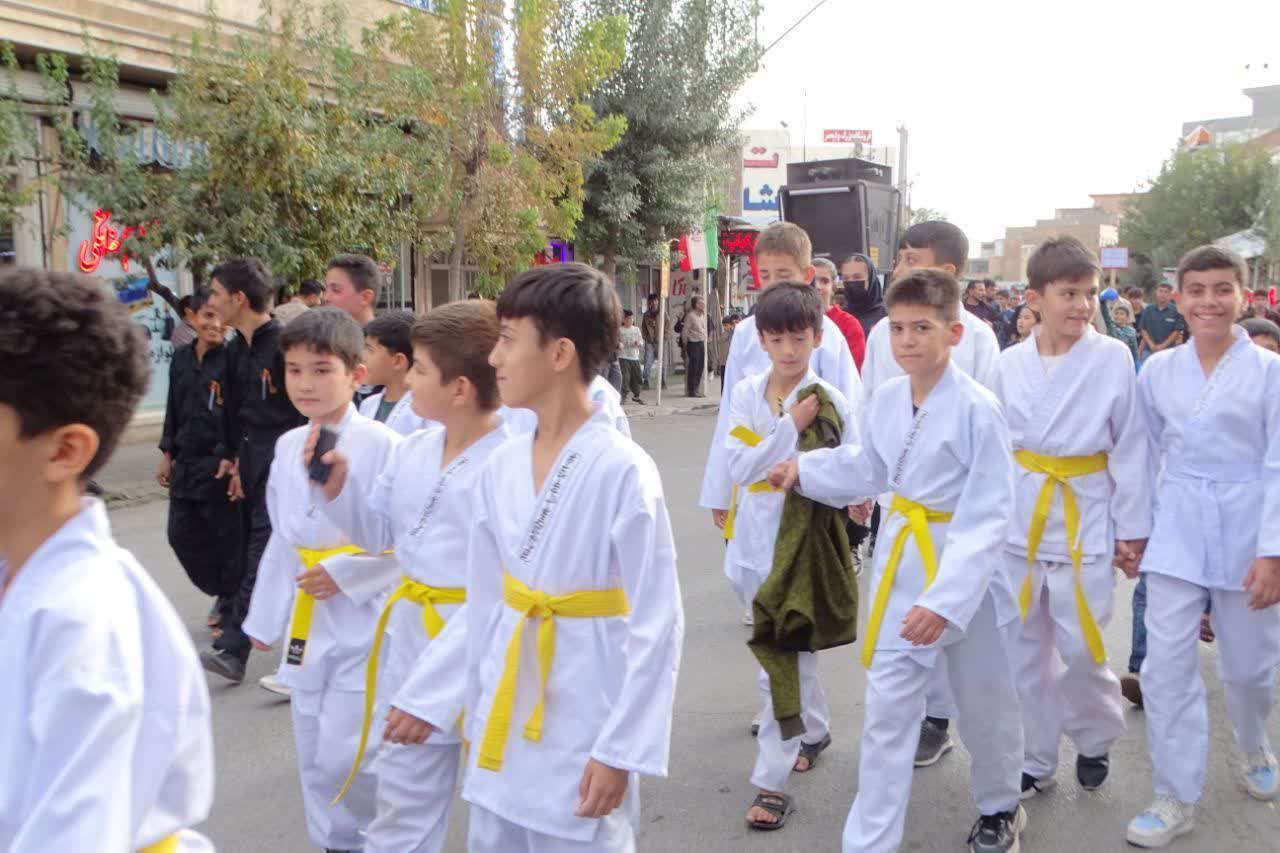 پیام آذری