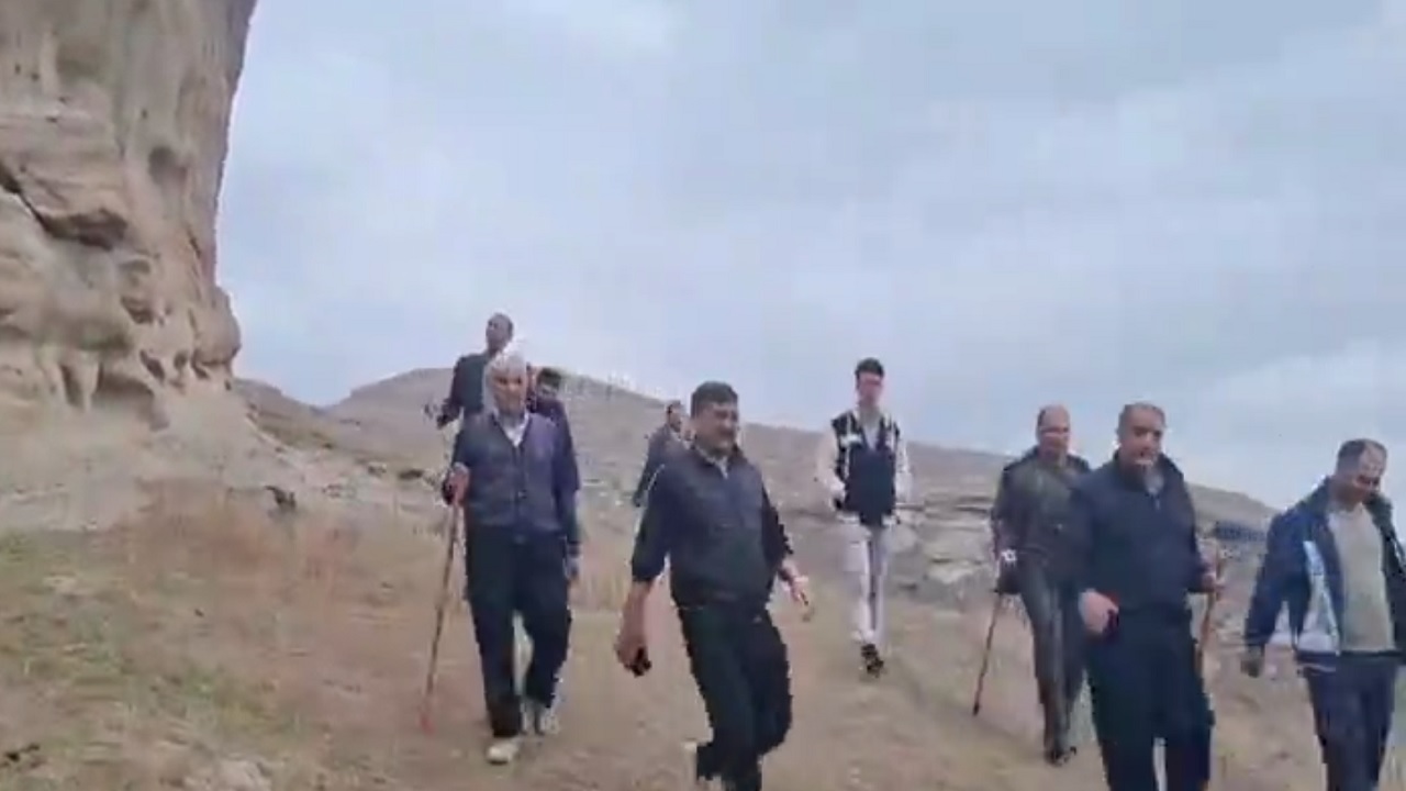 پیام آذری