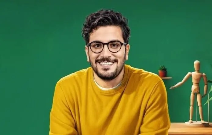امیرحسین قیاسی: بعد از ازدواج فهمیدم که دماغ زنم بزرگ است و همسرم هم فهمید که من پول ندارم گیر الکی می داد/ ویدئو
