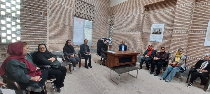 پیام آذری