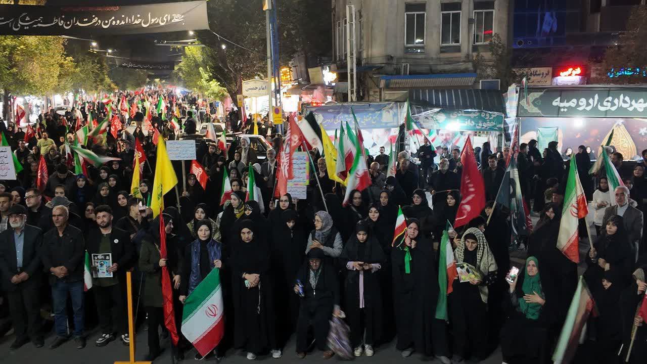 اهدای ۲۵۲ میلیون تومان برای آزادی ۱۳ زندانی در تجمع مردمی ارومیه