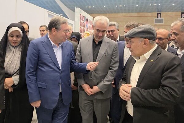 وزیر اقتصاد از مرز بازرگان و بازارچه مرزی ساری سو در ماکو بازدید کرد